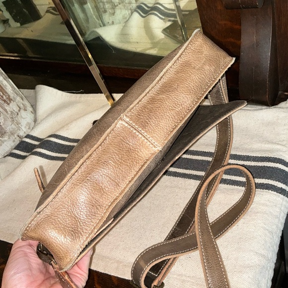 Bed Stu Aruba Leather Woven Taupe Crossbody Clutch Bag Retail $220 - Picture 5 of 16